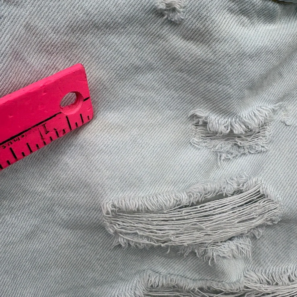Levis 501 Original High Waisted Distressed Denim‎ Shorts Light Wash Blue W30